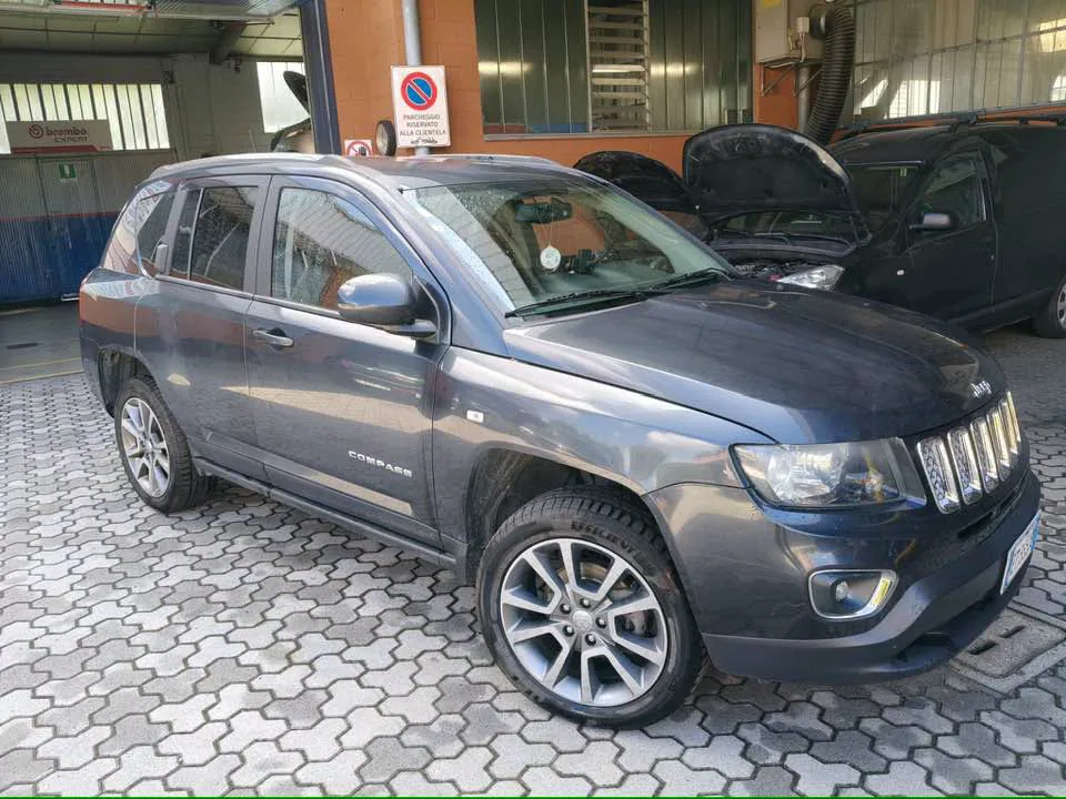 Jeep Compass 4WD Limited — снимка 2