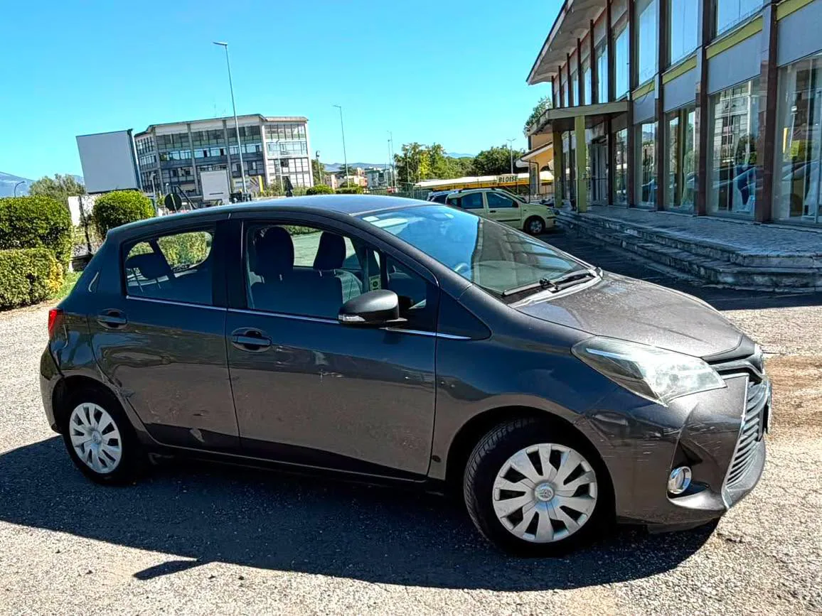Toyota Yaris — снимка 2