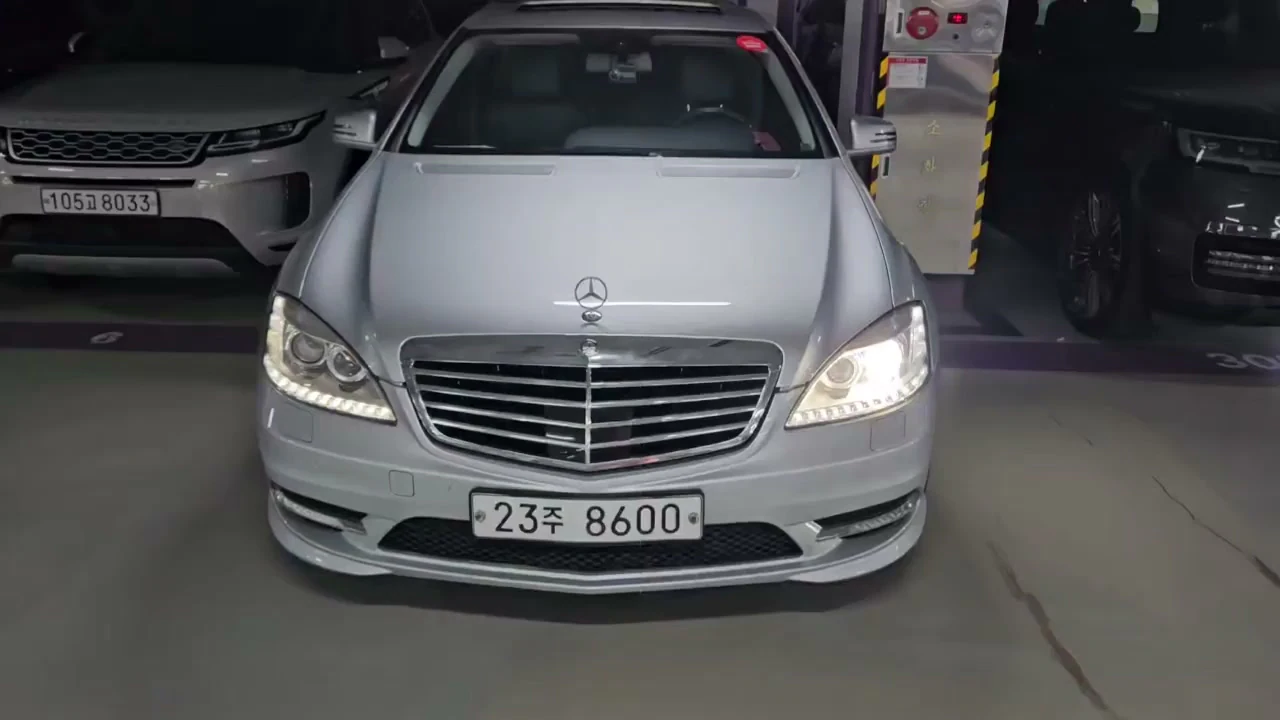 Mercedes-Benz S-Class W 221