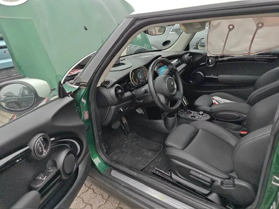 Mini Cooper SE — снимка 4
