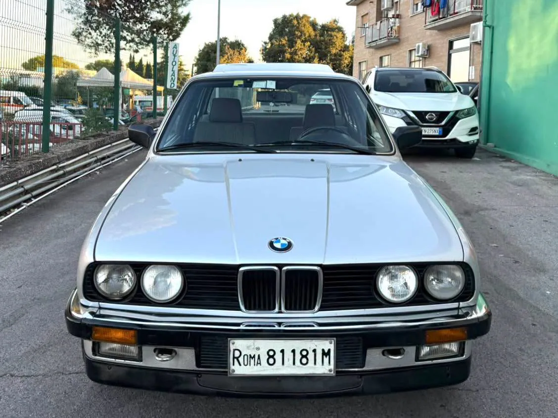 BMW 320i