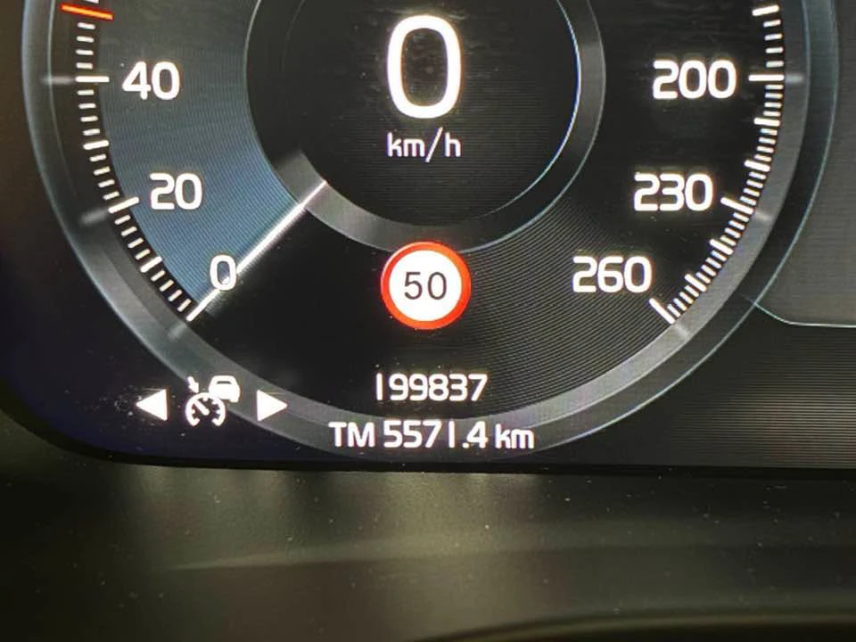 Volvo XC40 — снимка 2