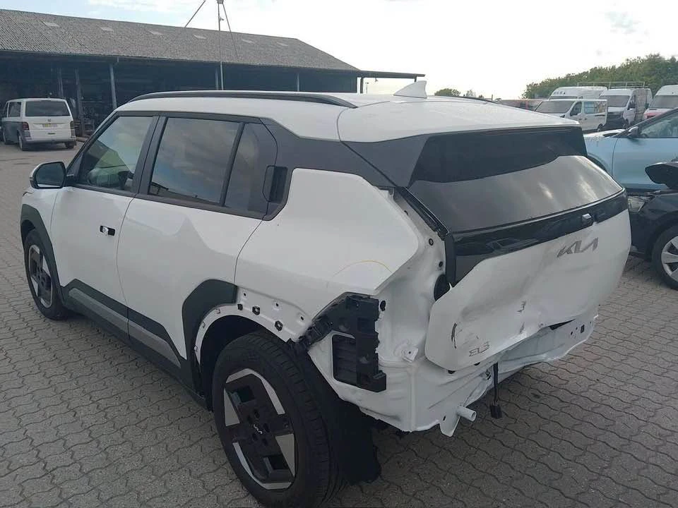 Kia EV3 81,4kWh — снимка 4