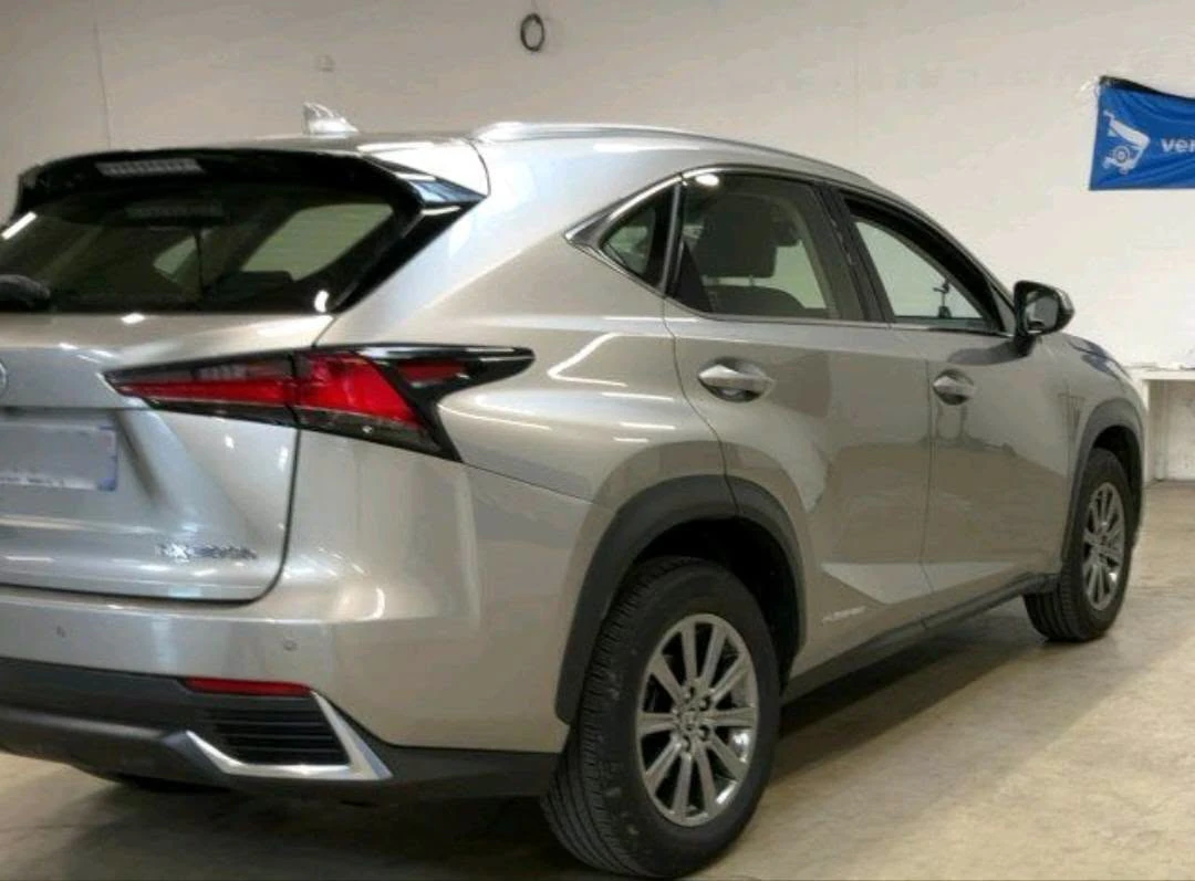 Lexus NX300h Съчетава Надеждност — снимка 5