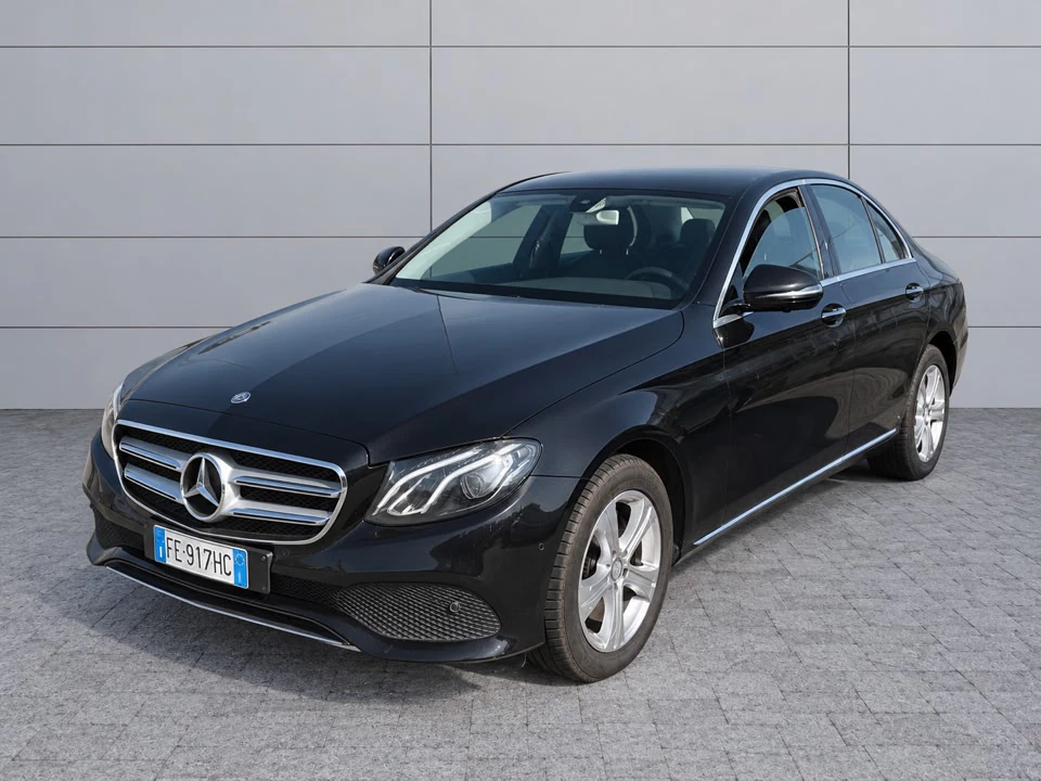 Mercedes-Benz E 220d 07/2016 — снимка 2