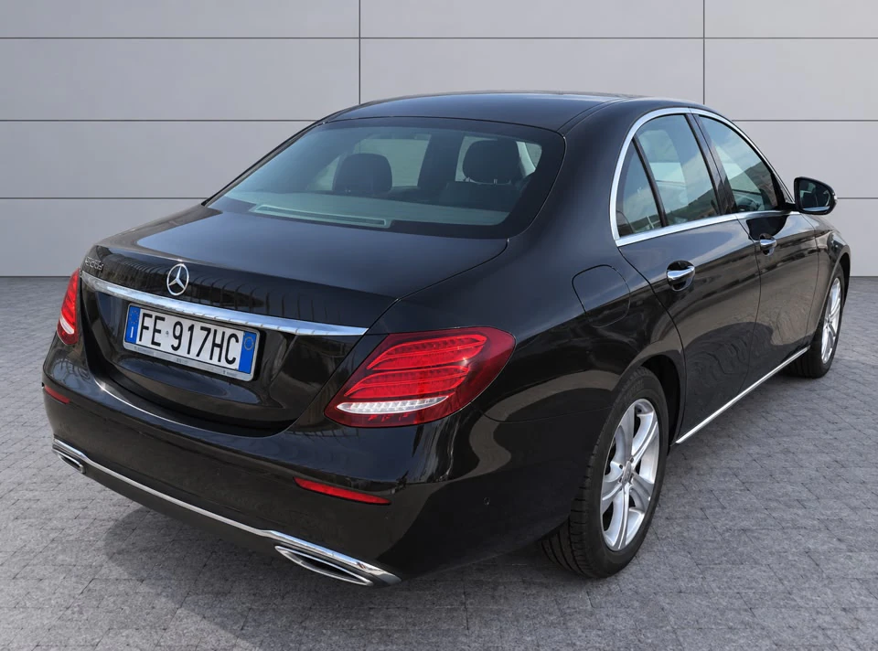 Mercedes-Benz E 220d 07/2016 — снимка 3