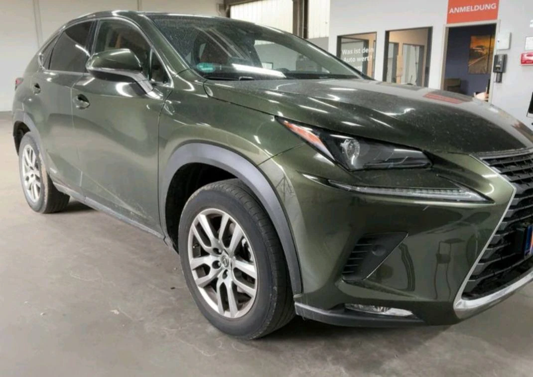 Lexus NX300h Съчетава Надеждността — снимка 4
