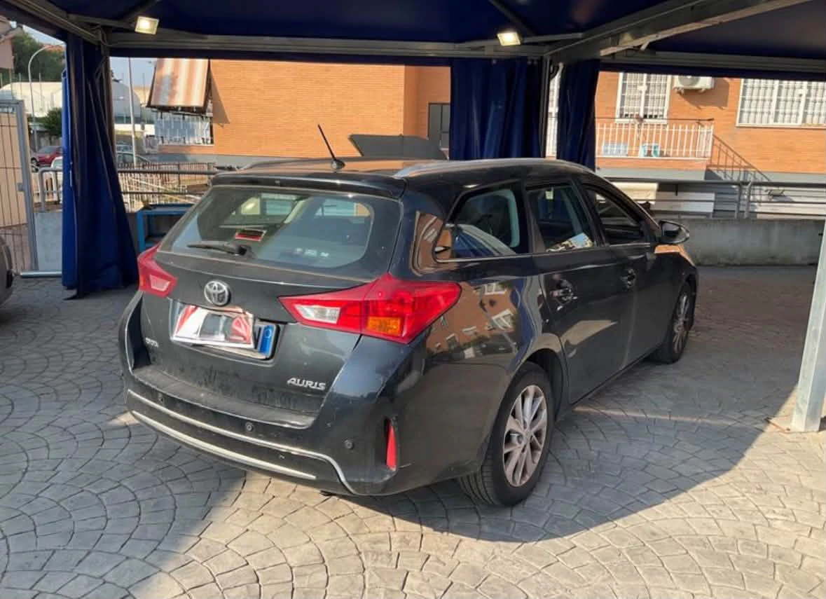 Toyota Auris — снимка 2