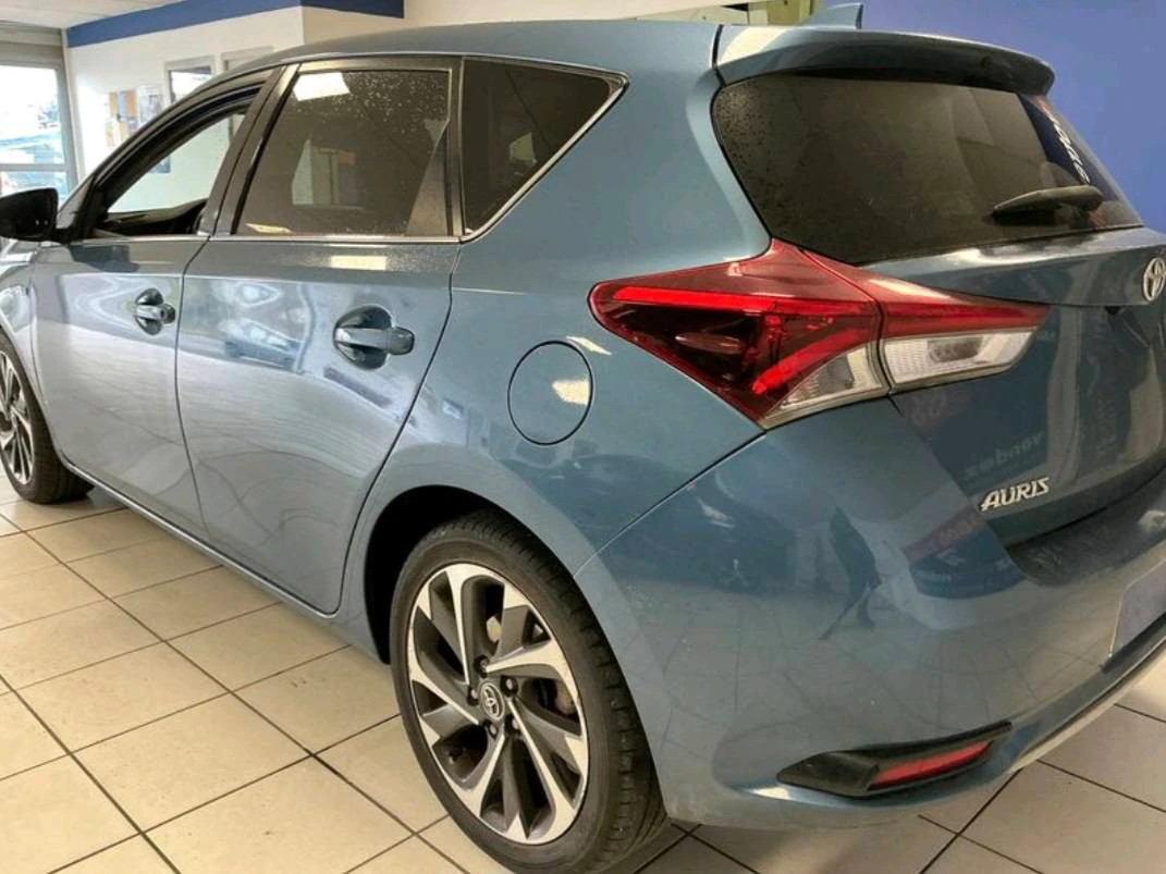 Toyota Auris E Надеждна — снимка 4