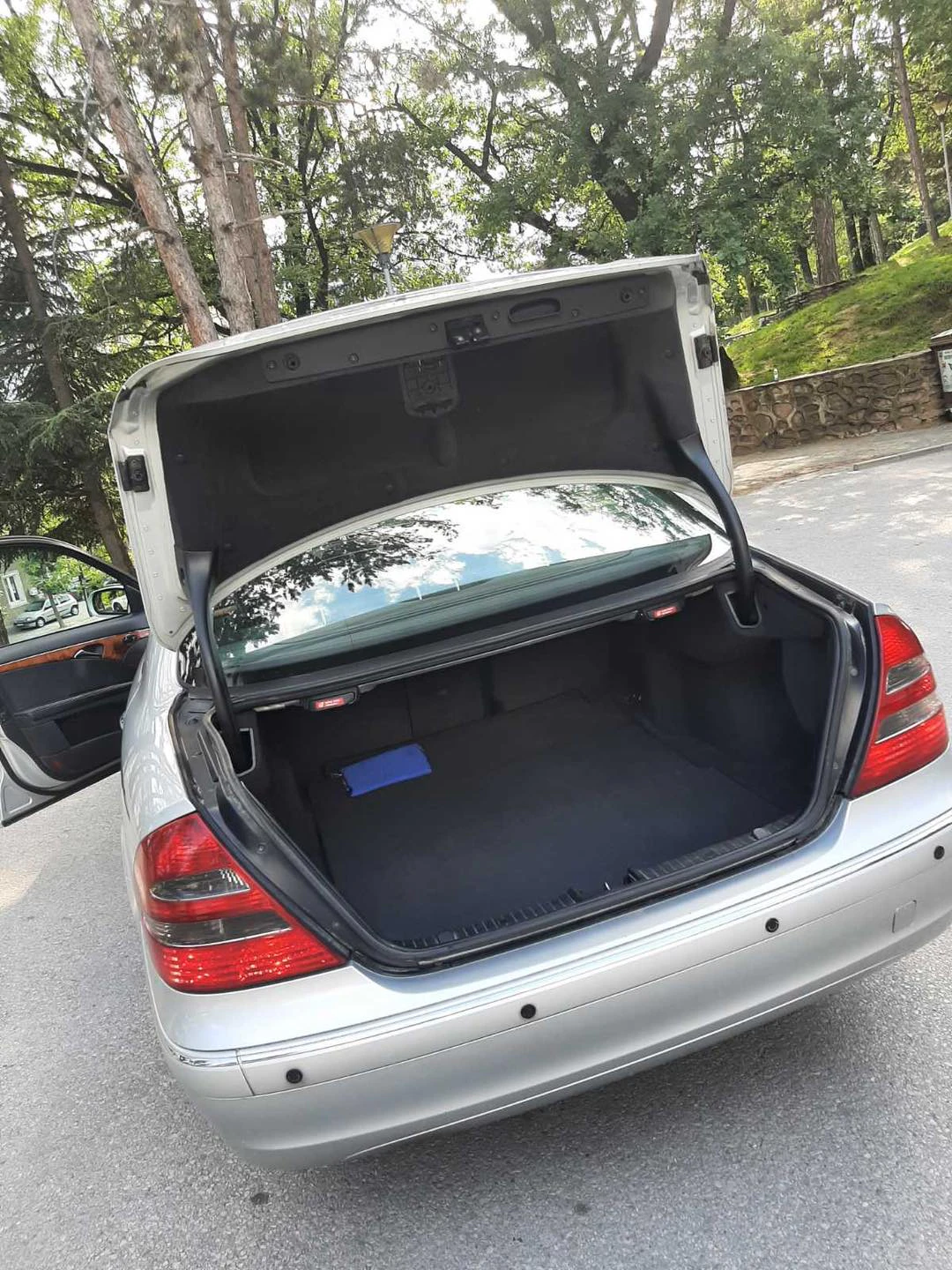 Mercedes-Benz E 220 — снимка 5