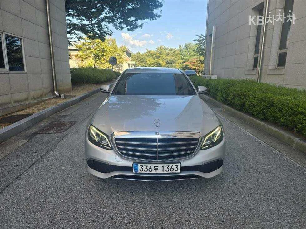 Mercedes-Benz E 220d