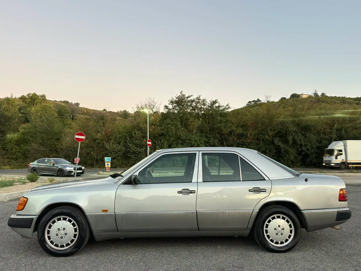 Mercedes-Benz 124 E 200i — снимка 4