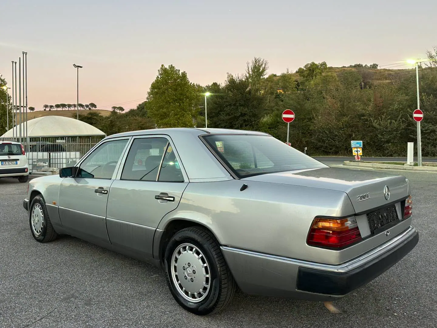 Mercedes-Benz 124 E 200i — снимка 5