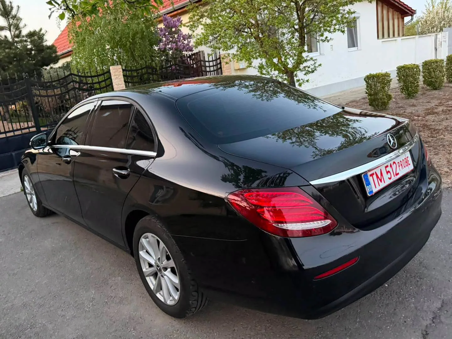 Mercedes-Benz E 220d — снимка 2