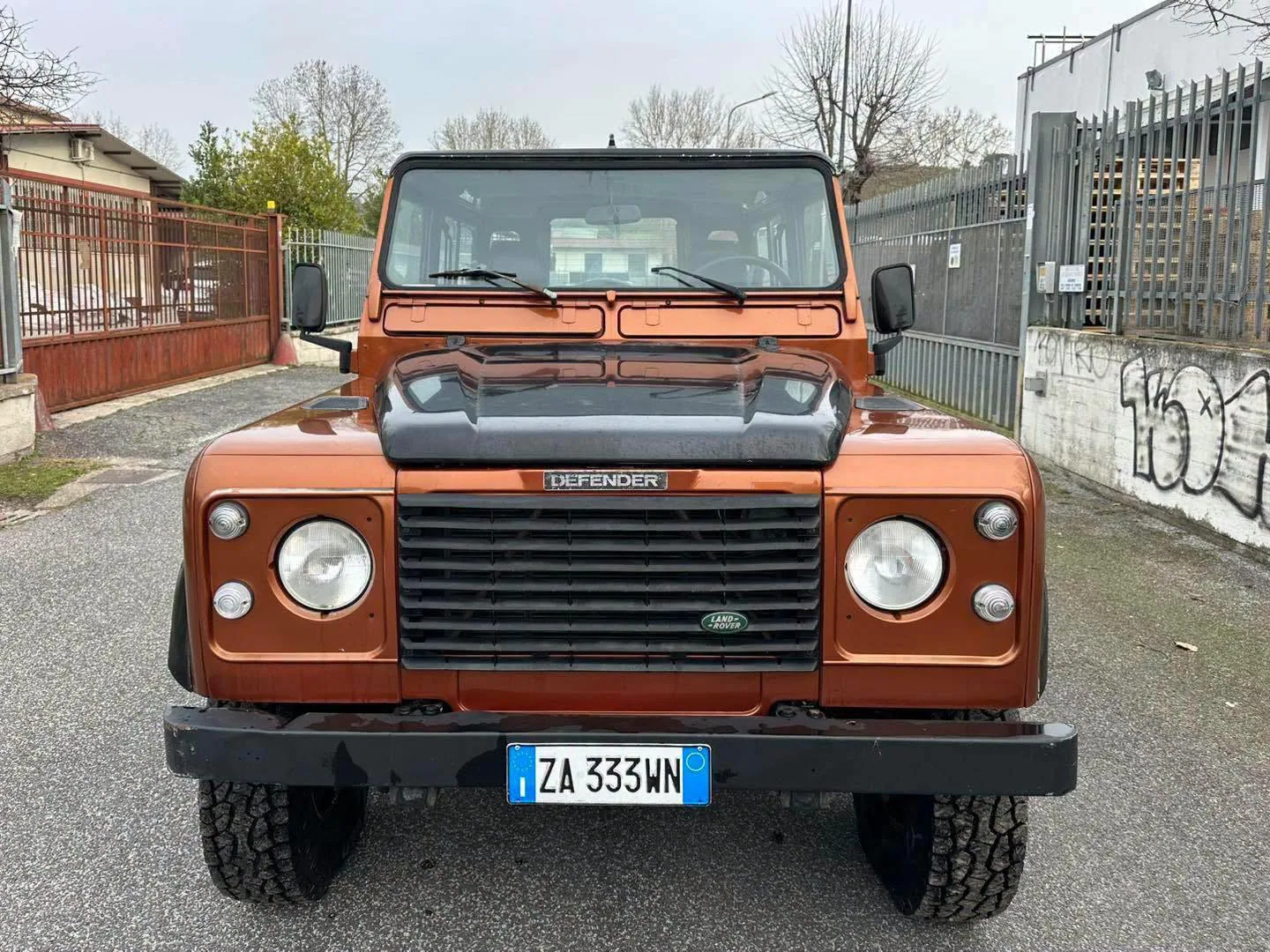 Land Rover Defender