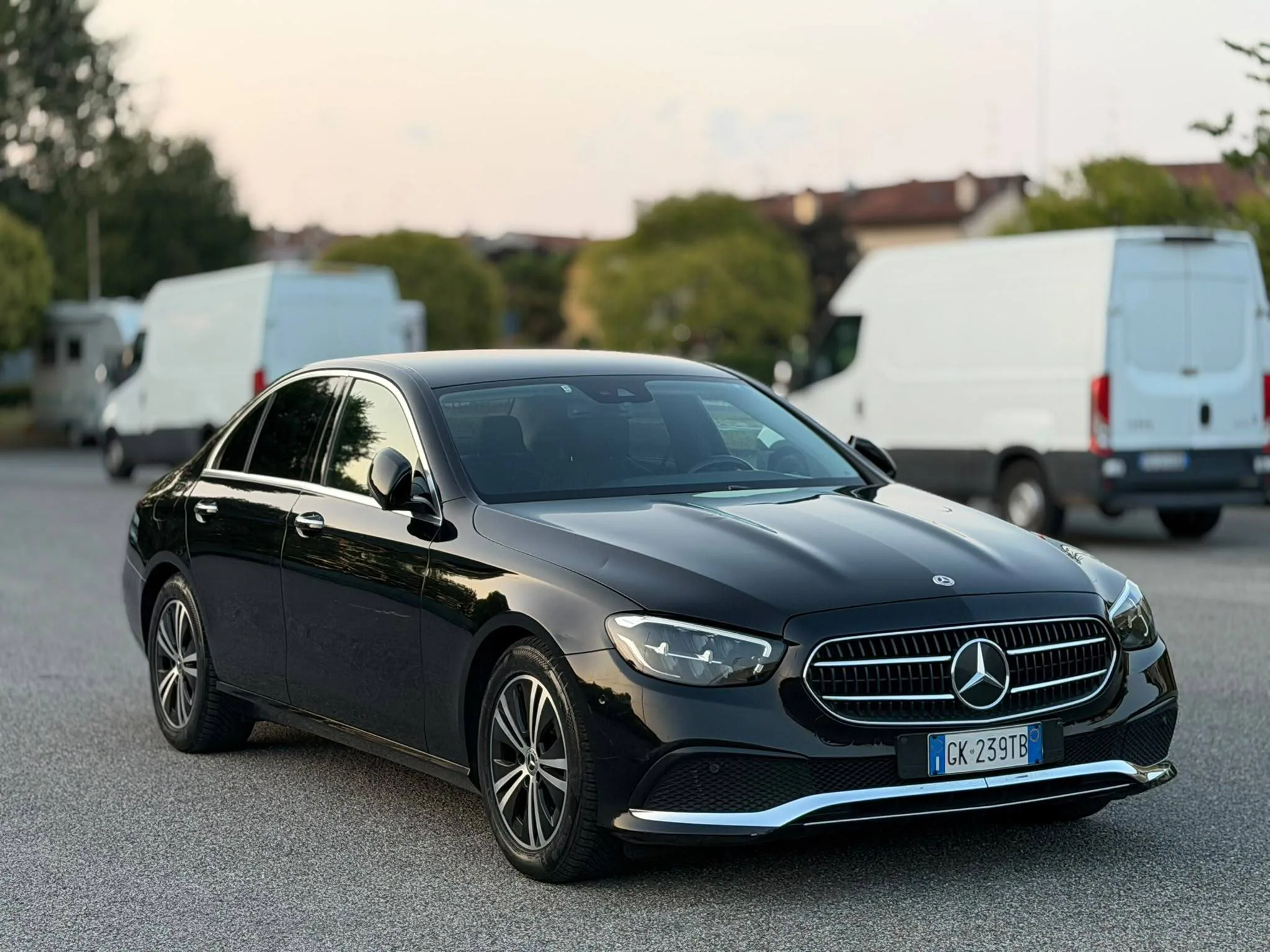 Mercedes-Benz E 220 D — снимка 2