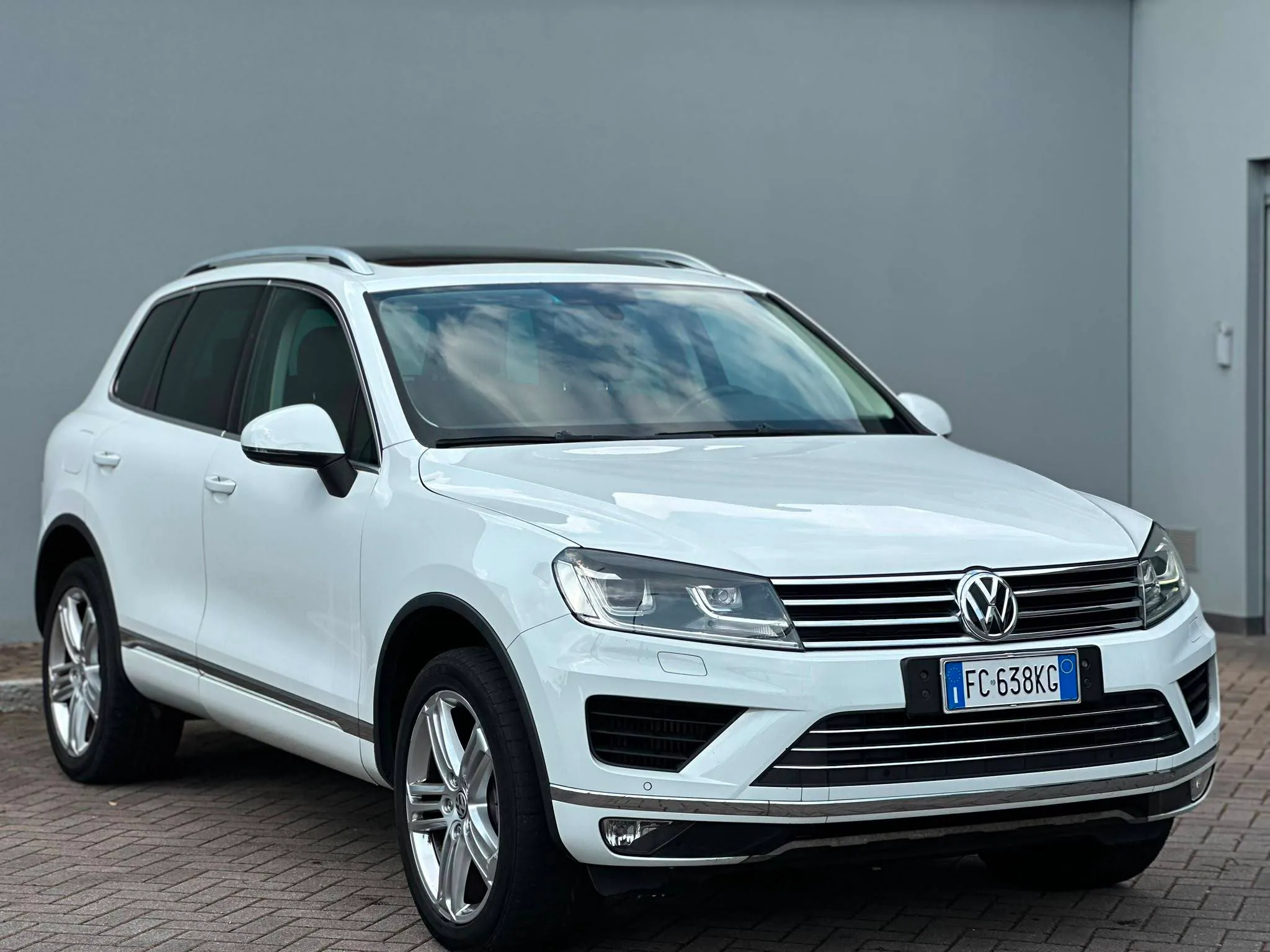Volkswagen Touareg — снимка 2