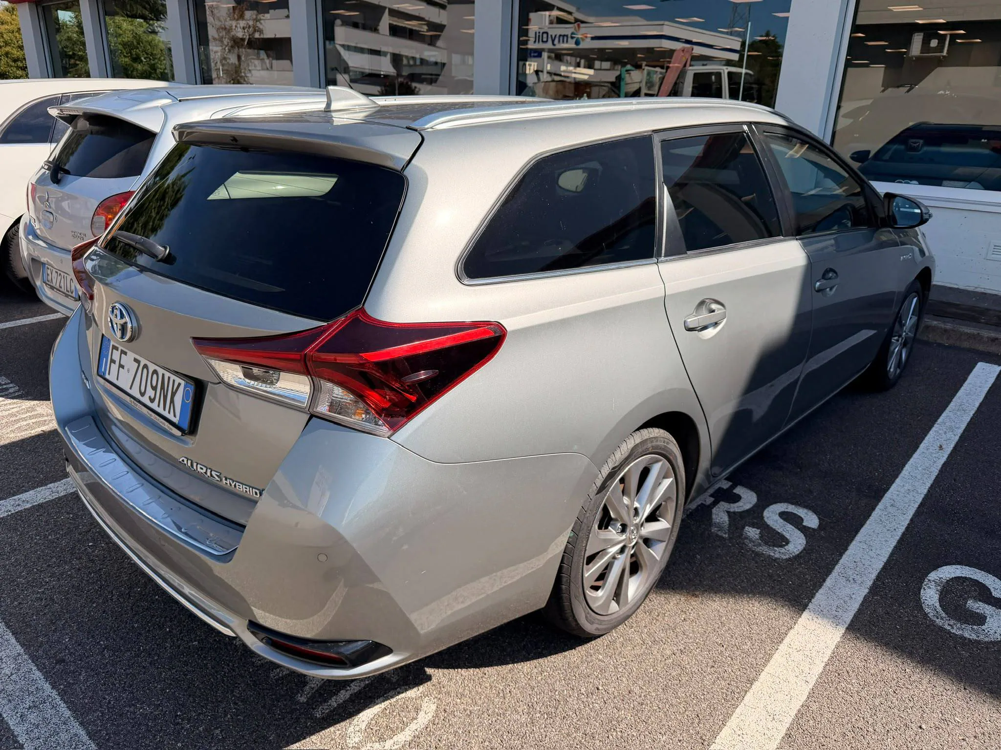 Toyota Auris Touring Sports — снимка 3