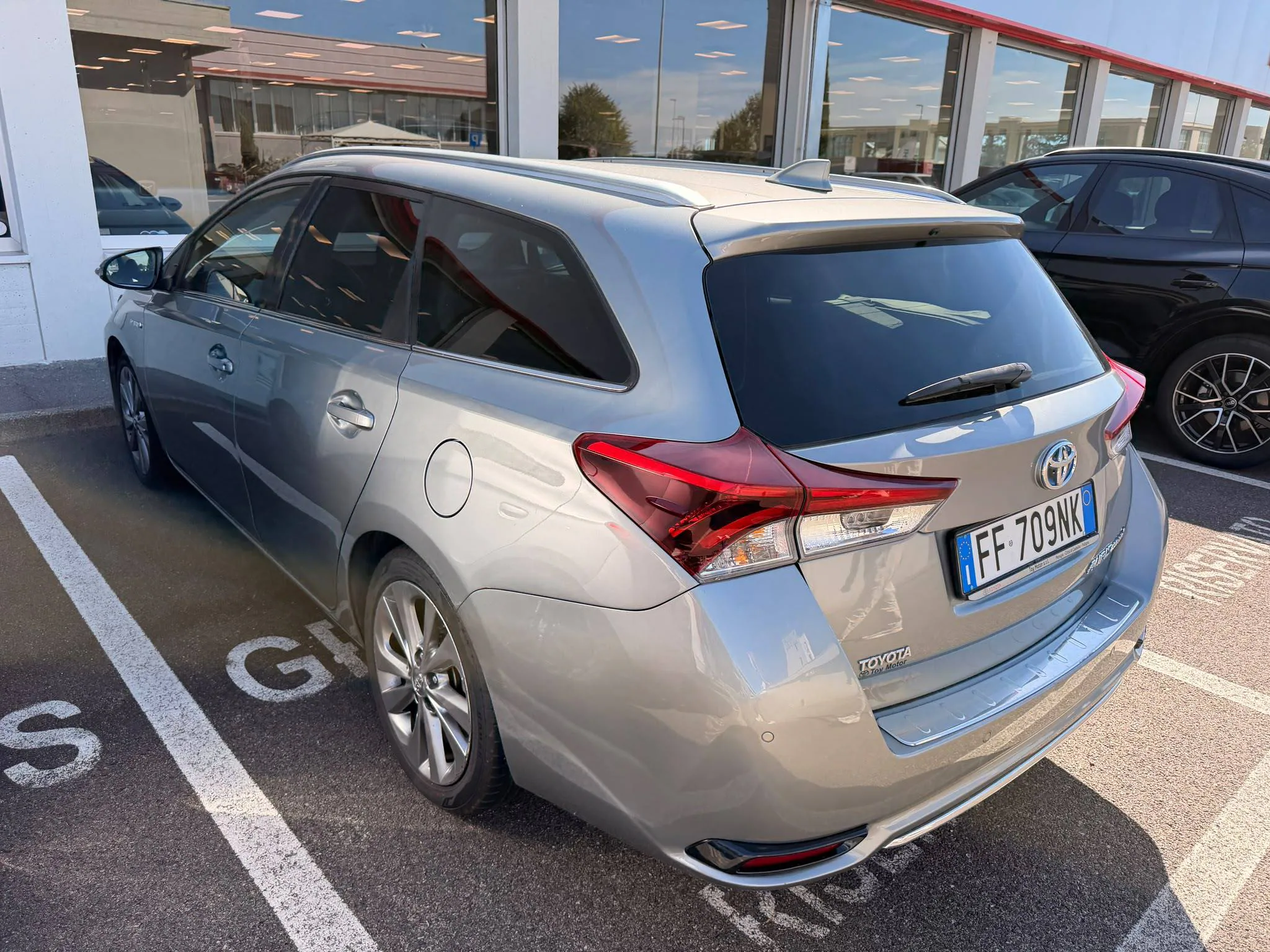 Toyota Auris Touring Sports — снимка 4