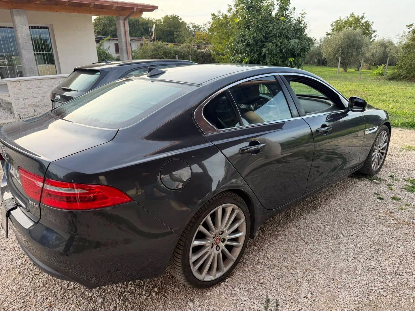 Jaguar XE — снимка 3