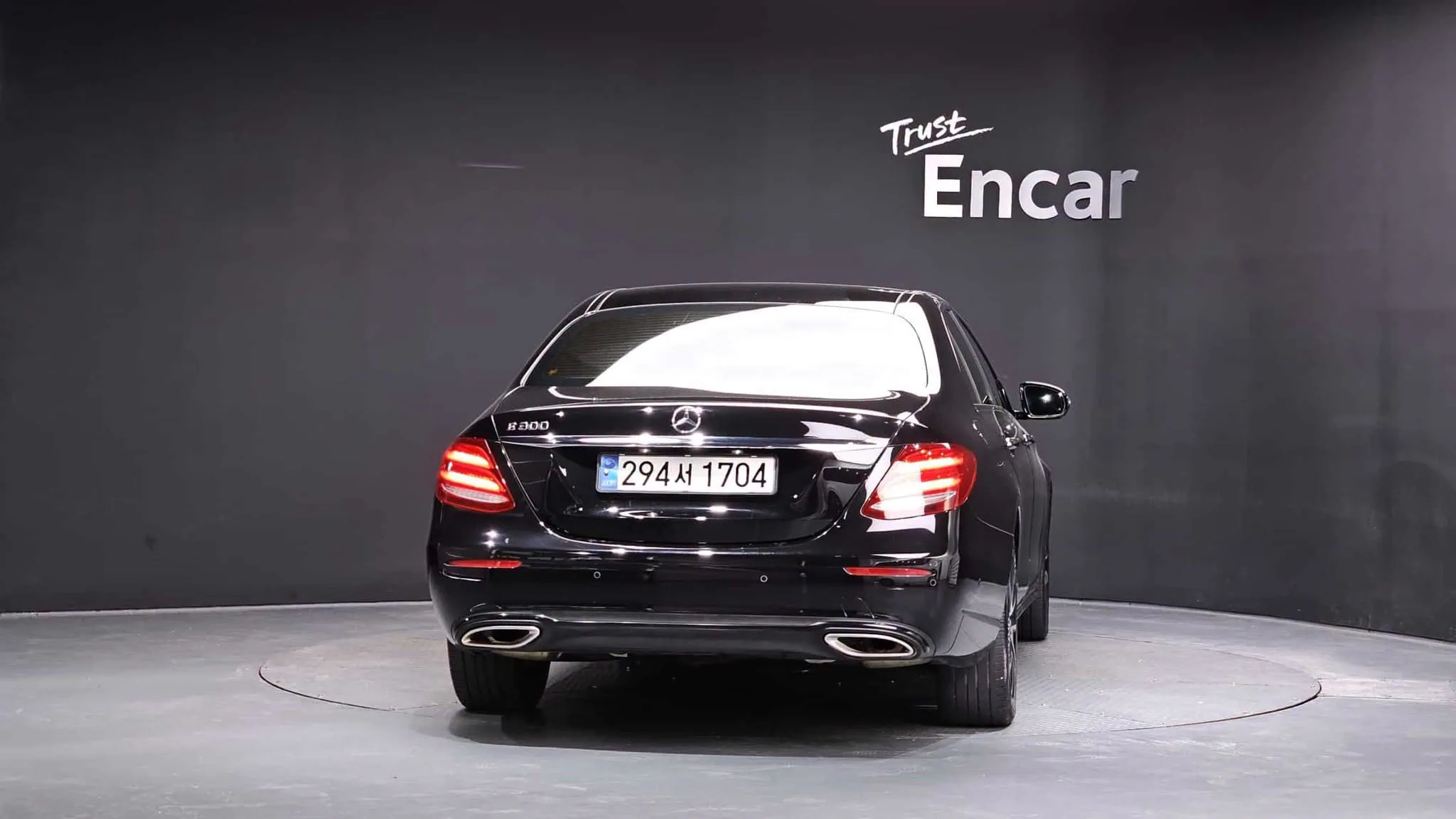 Mercedes-Benz E 300 — снимка 4
