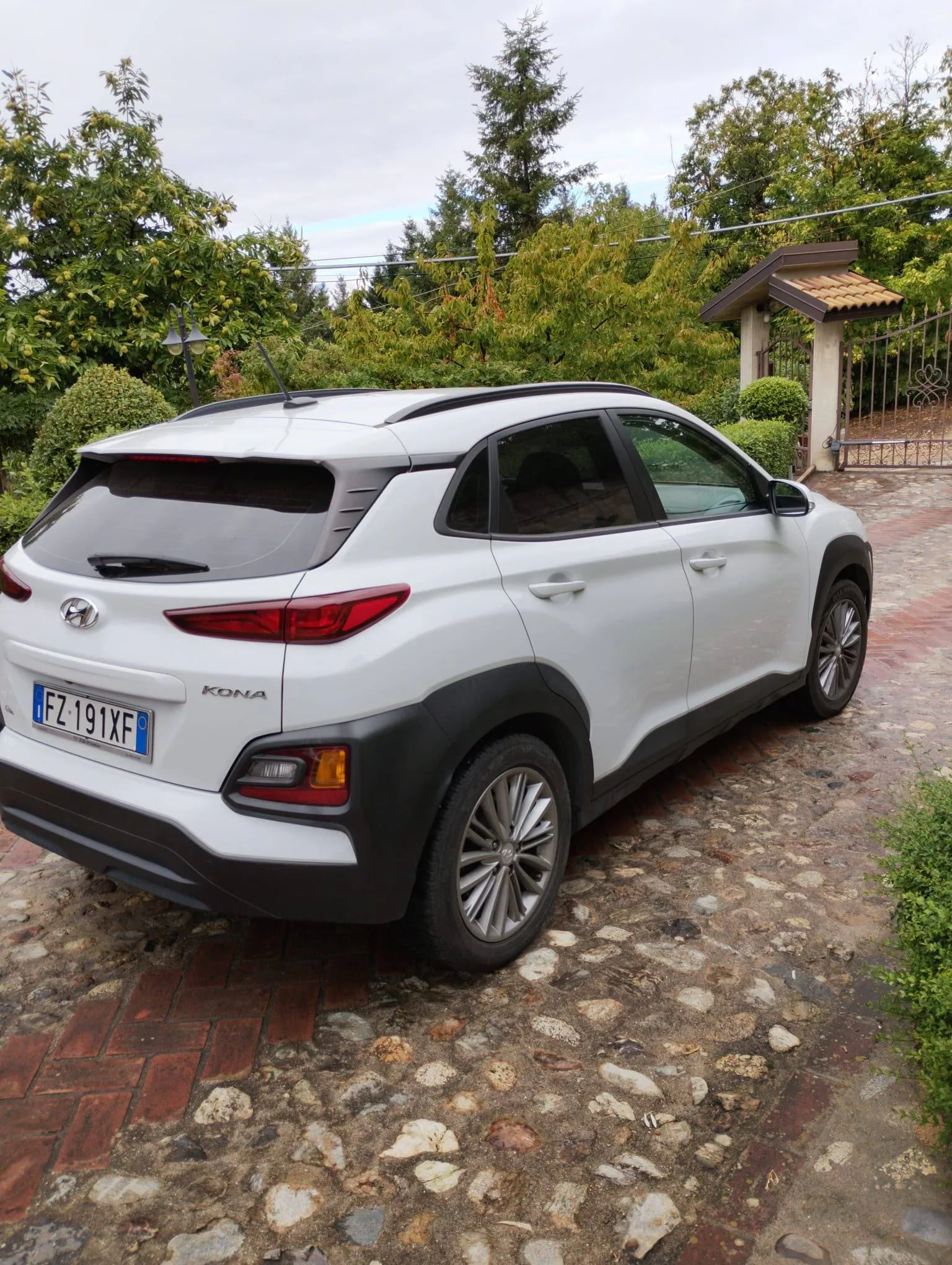 Hyundai Kona — снимка 2