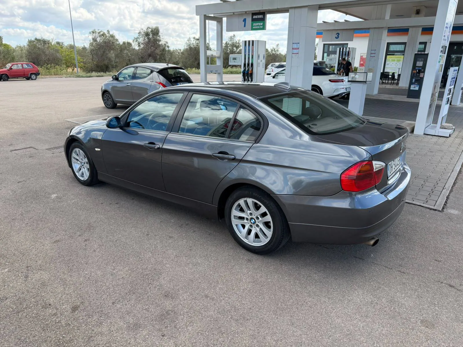 BMW 320d — снимка 2