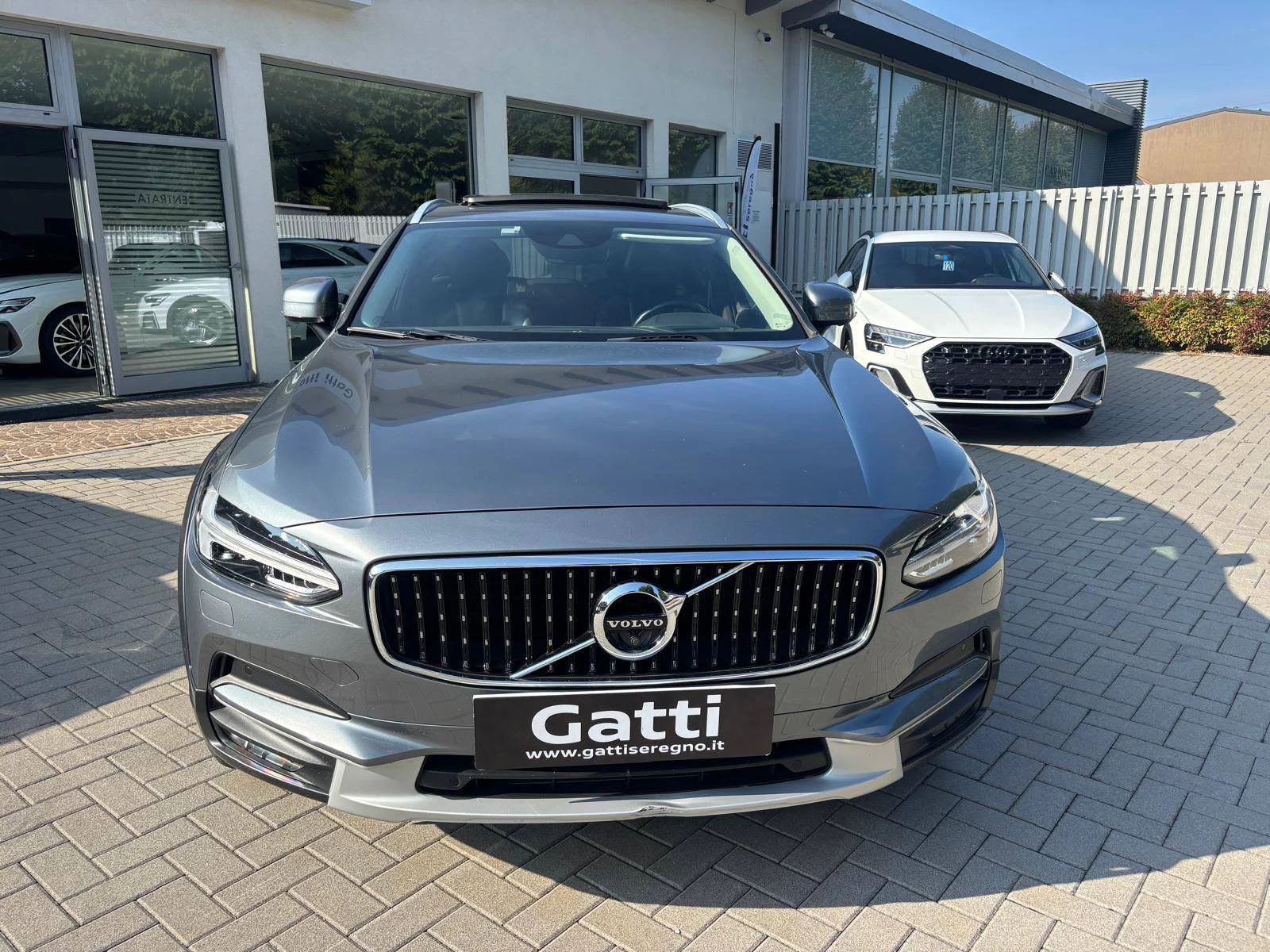 Volvo V90 Cross Country — снимка 2