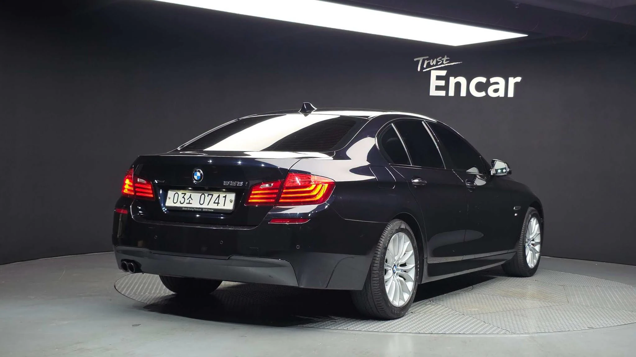 BMW 5 Series F10 — снимка 2