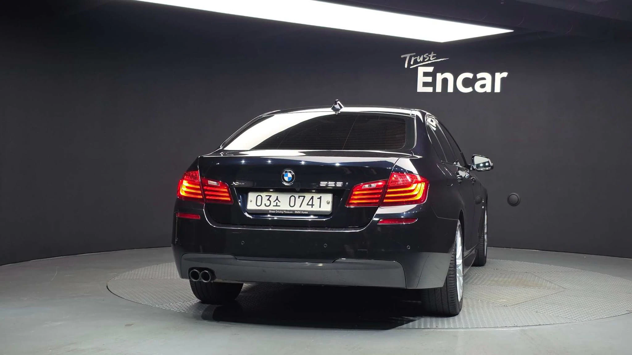 BMW 5 Series F10 — снимка 4
