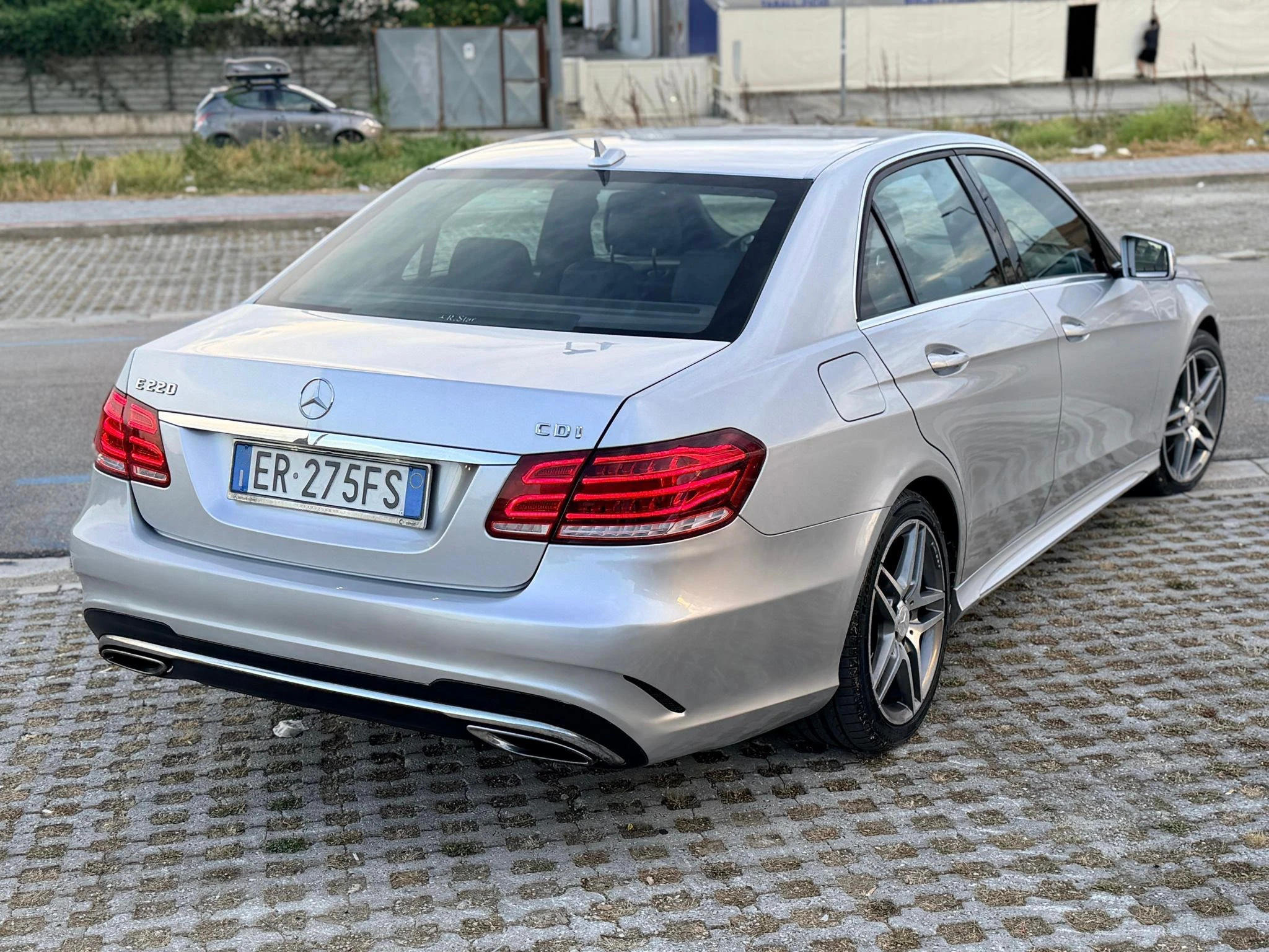 Mercedes-Benz E 220 — снимка 4
