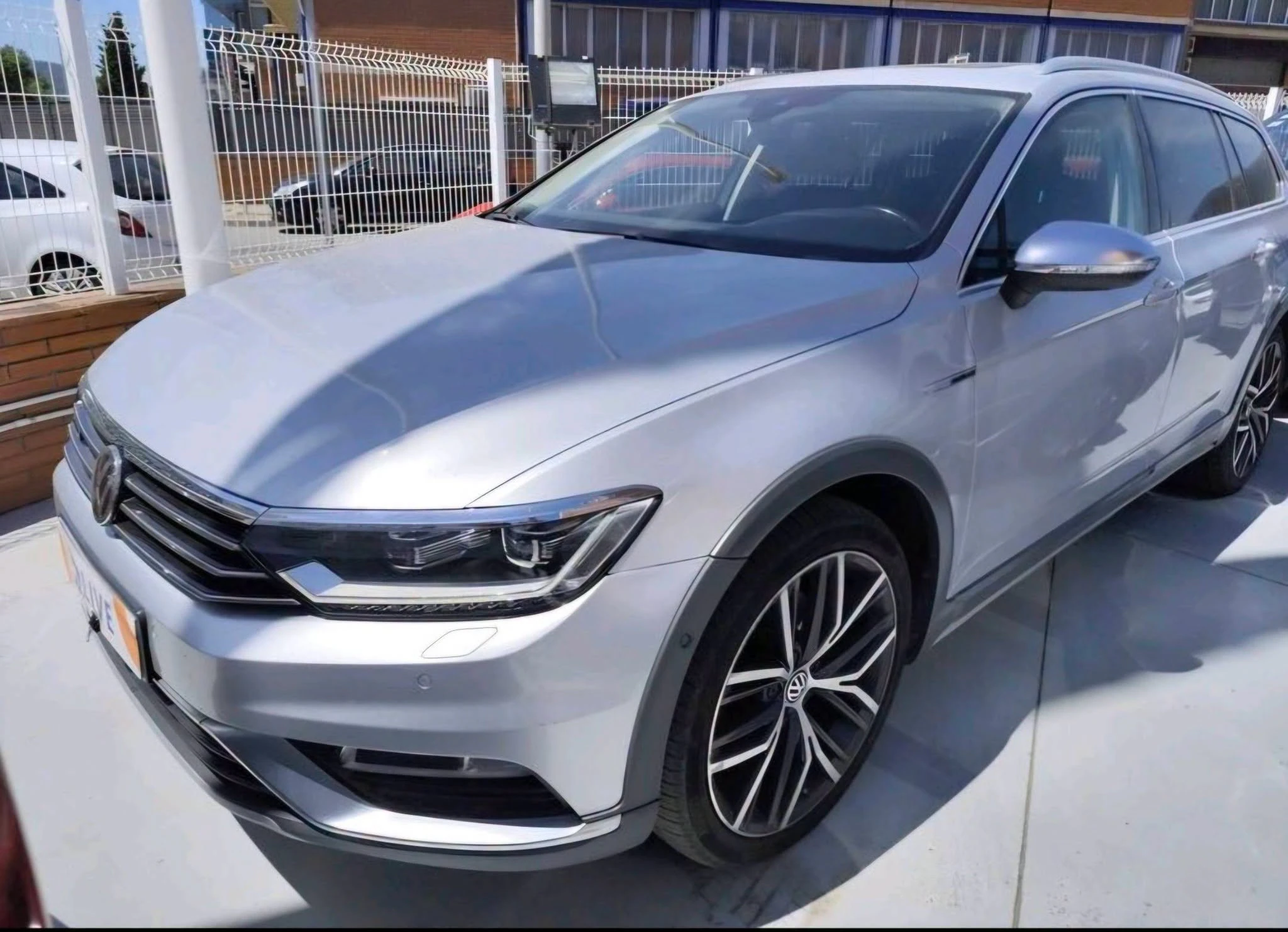 Volkswagen Passat Alltrack Винаги