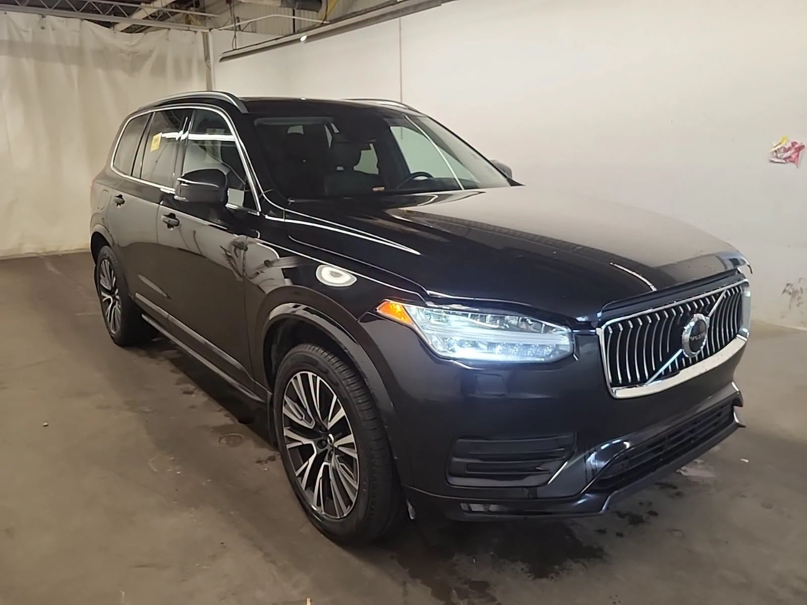 Volvo XC90 Momentum НА — снимка 2