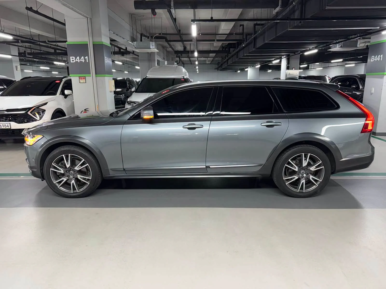 Volvo V90 Cross Country — снимка 4