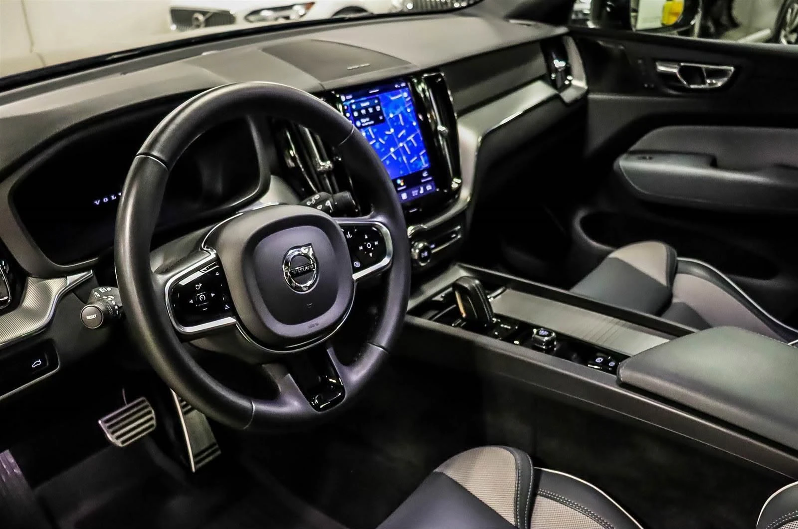 Volvo XC60 B6 — снимка 5
