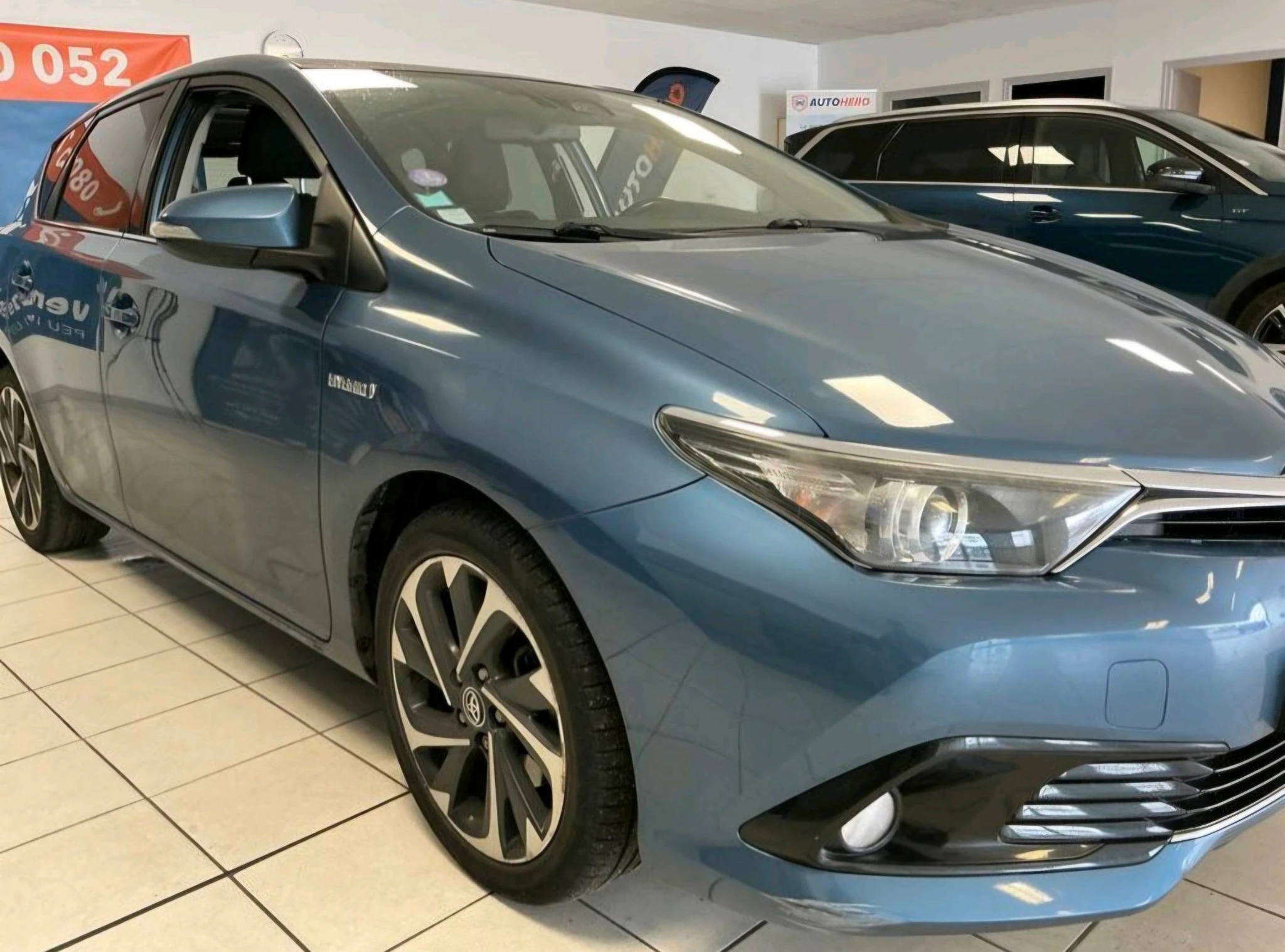 Toyota Auris E Надеждна — снимка 2