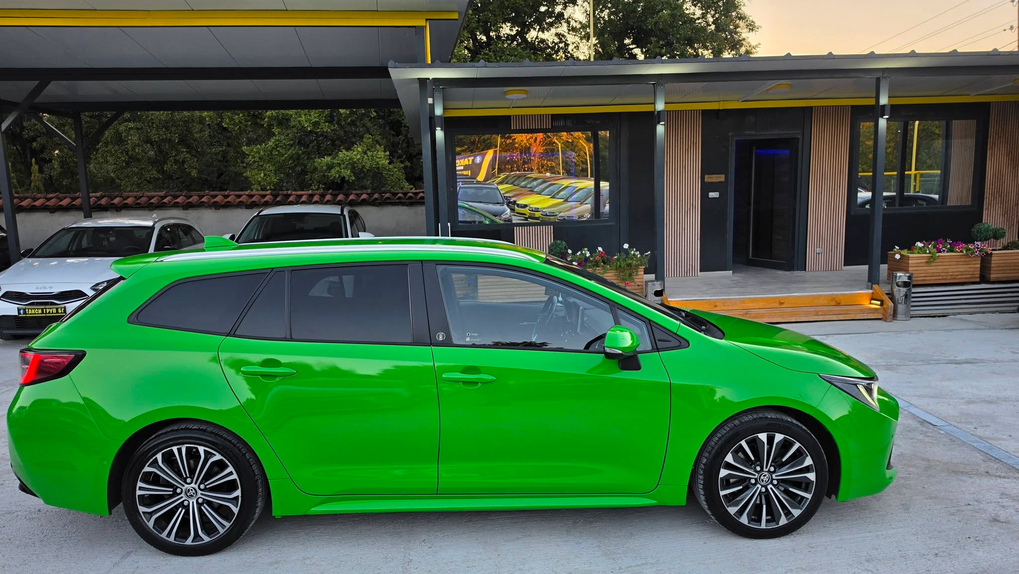 Toyota Corolla Touring Sports — снимка 5
