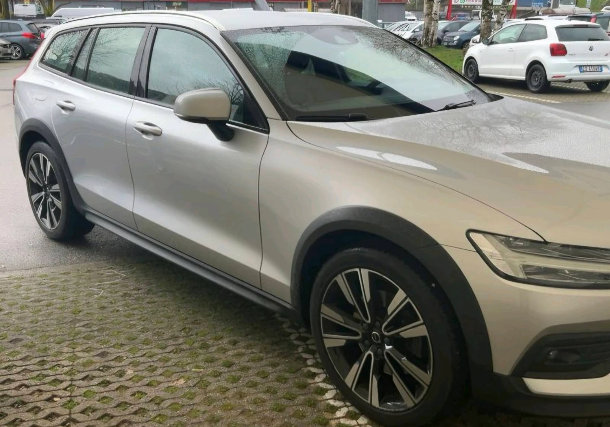 Volvo V60 Cross Country — снимка 2