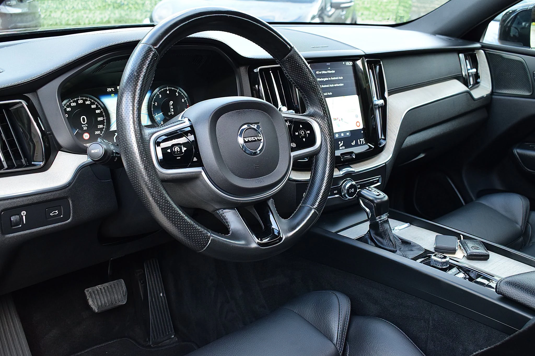 Volvo XC60 T5 — снимка 4