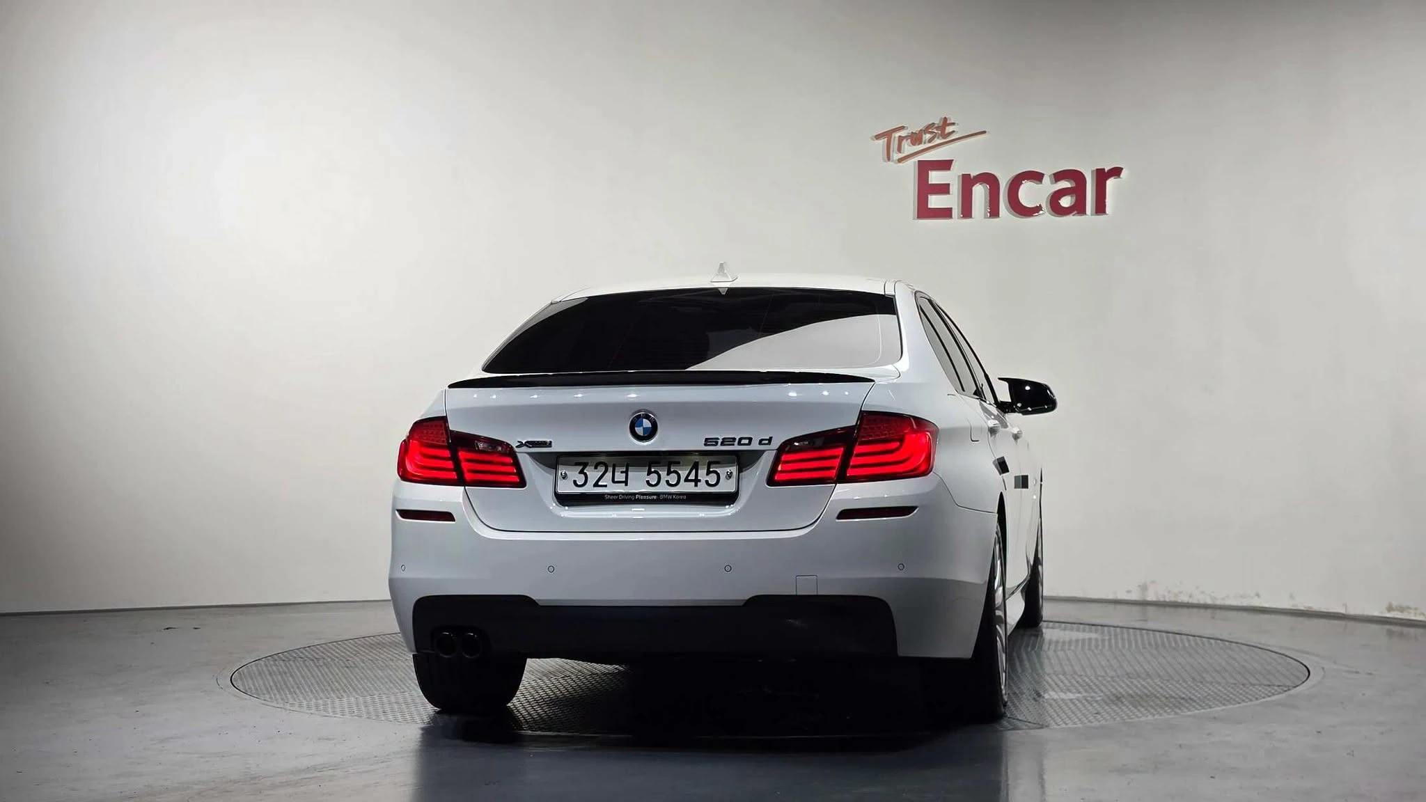 BMW 5 Series F10 — снимка 4