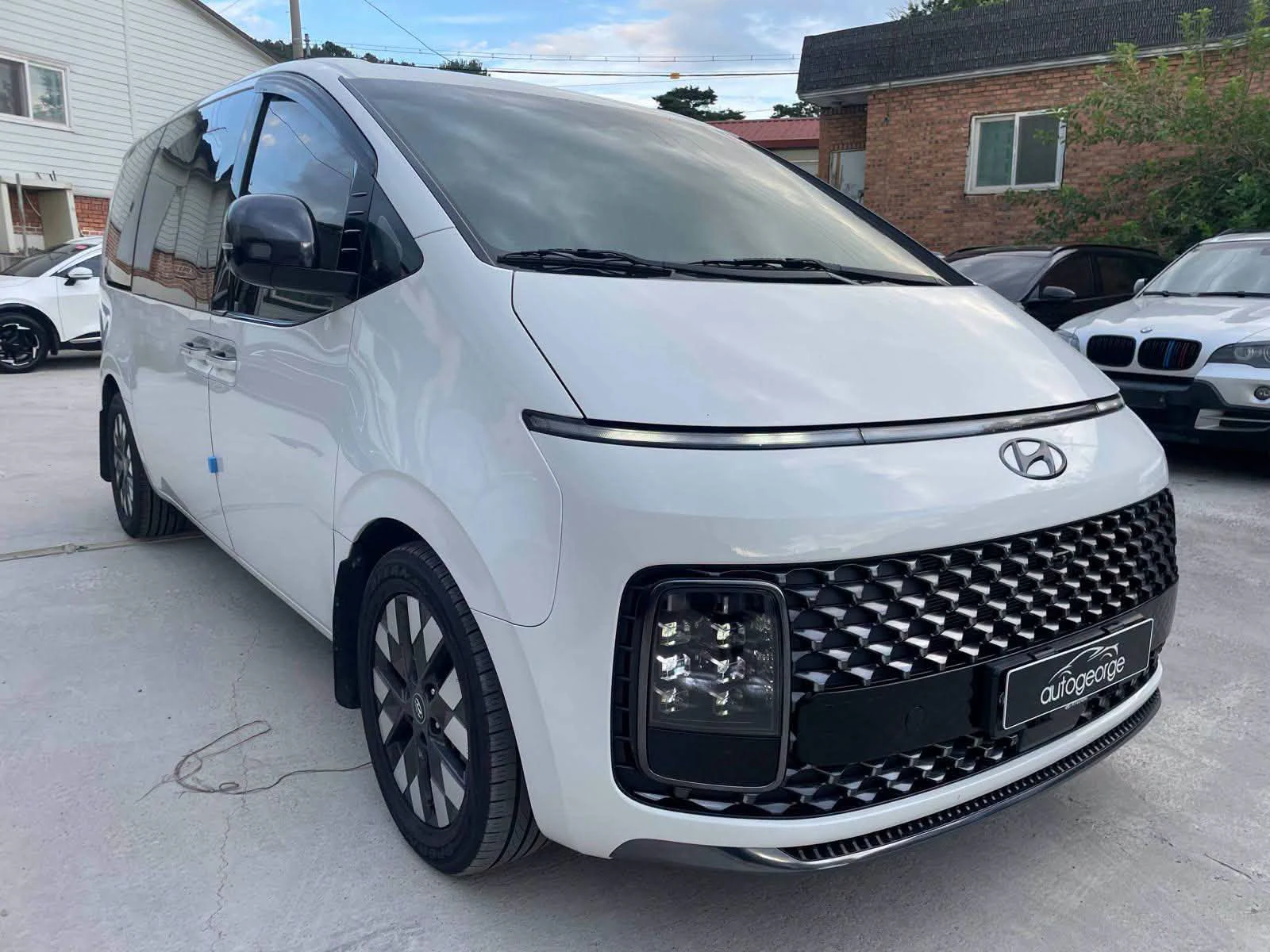 Hyundai Staria — снимка 2