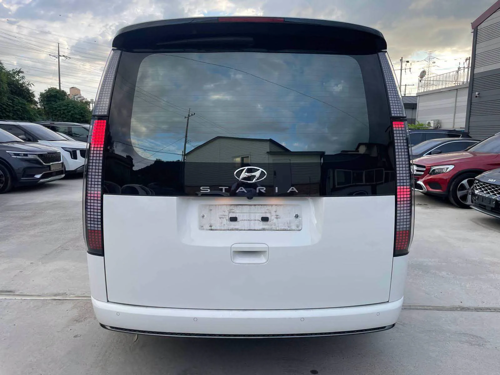 Hyundai Staria — снимка 3