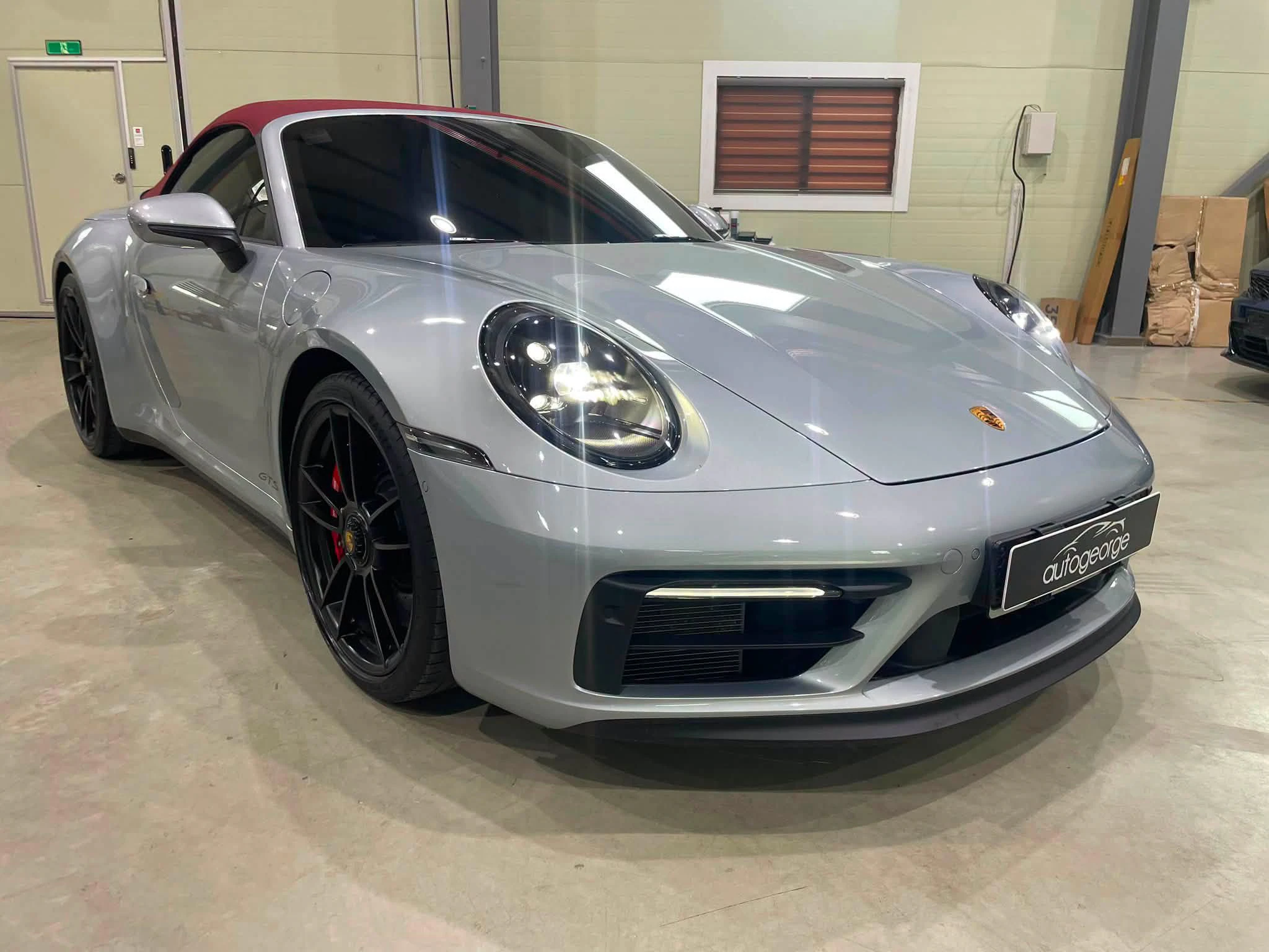 Porsche 911 Carrera 4