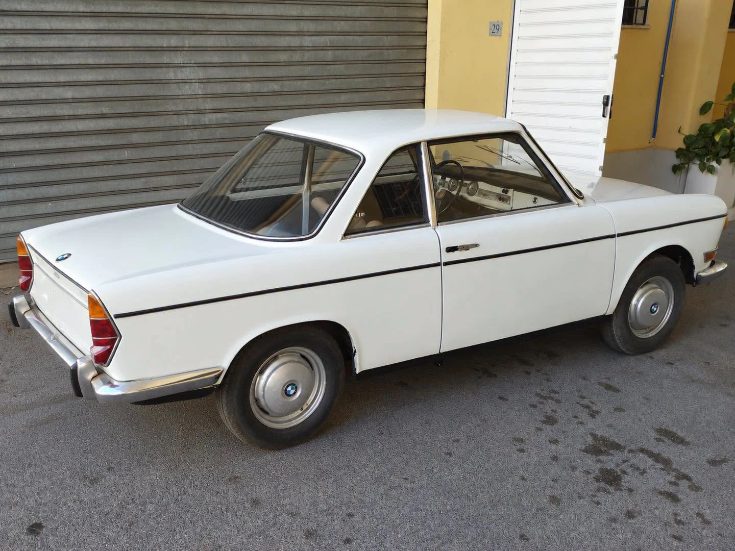 BMW 700 — снимка 2