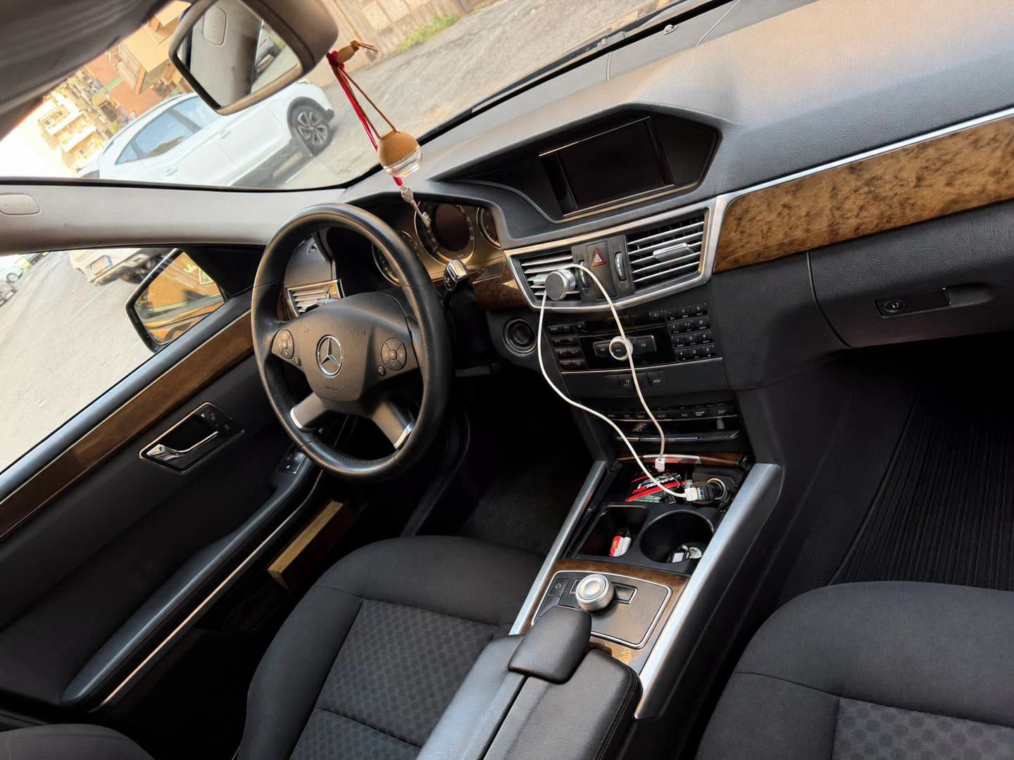 Mercedes-Benz E 220d — снимка 5