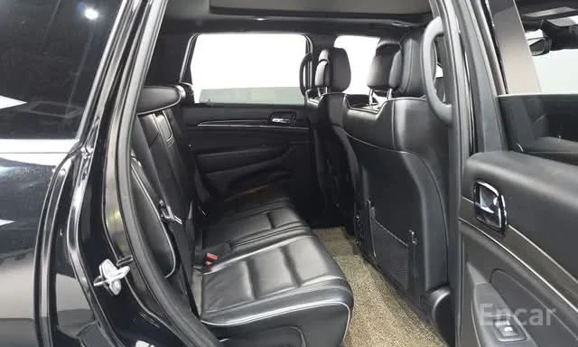 Jeep Grand Cherokee Overland — снимка 4