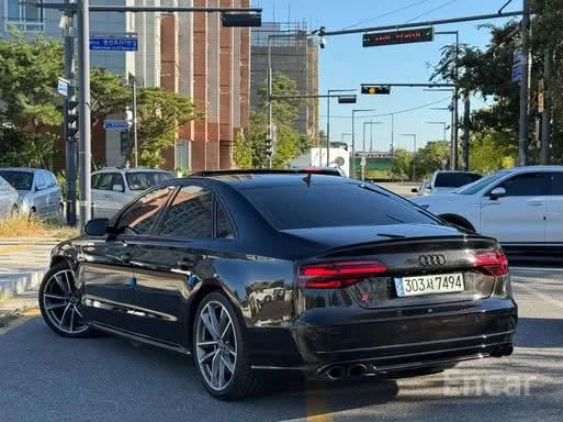Audi S8 Plus — снимка 5